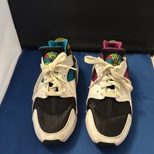 Nike Huarache multicolored Sneakers women’s size 8